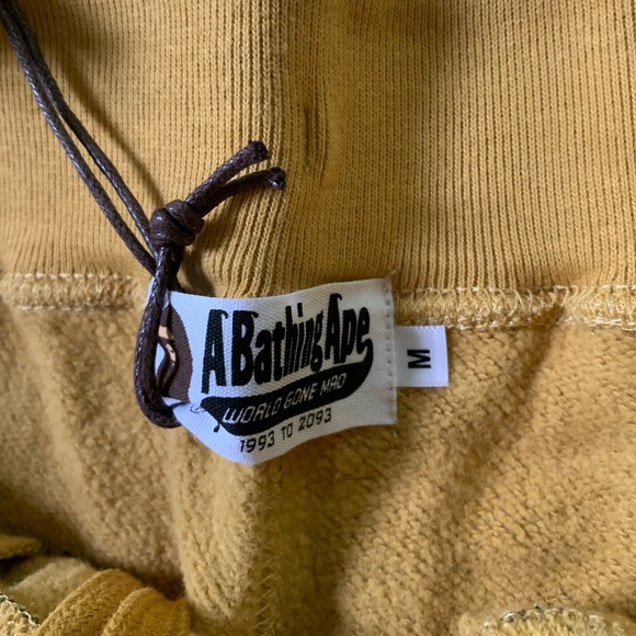 BAPE 1st Camo shark sweatshorts - Picture 5 of 5